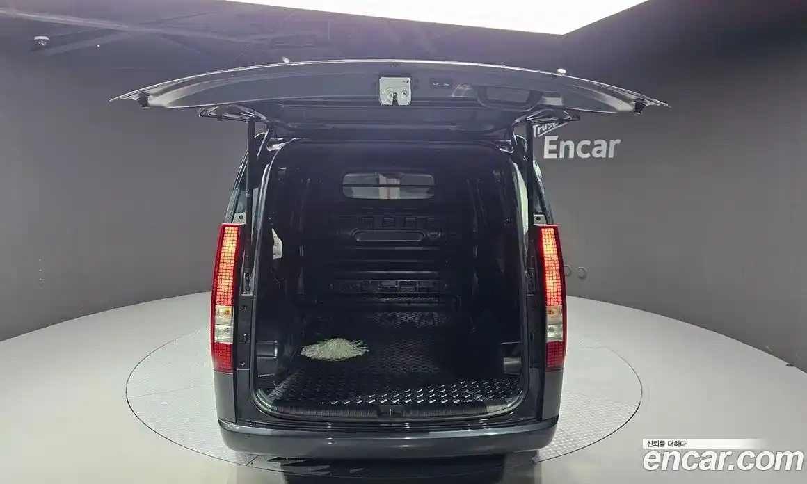 Hyundai Staria 2022 2.2 Автомат в Москве № 1141442, фото 19