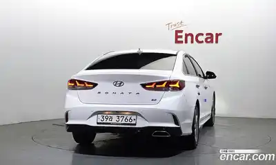 Hyundai Sonata 2017 2.0 Автомат в Москве № 1142729, миниатюра 4