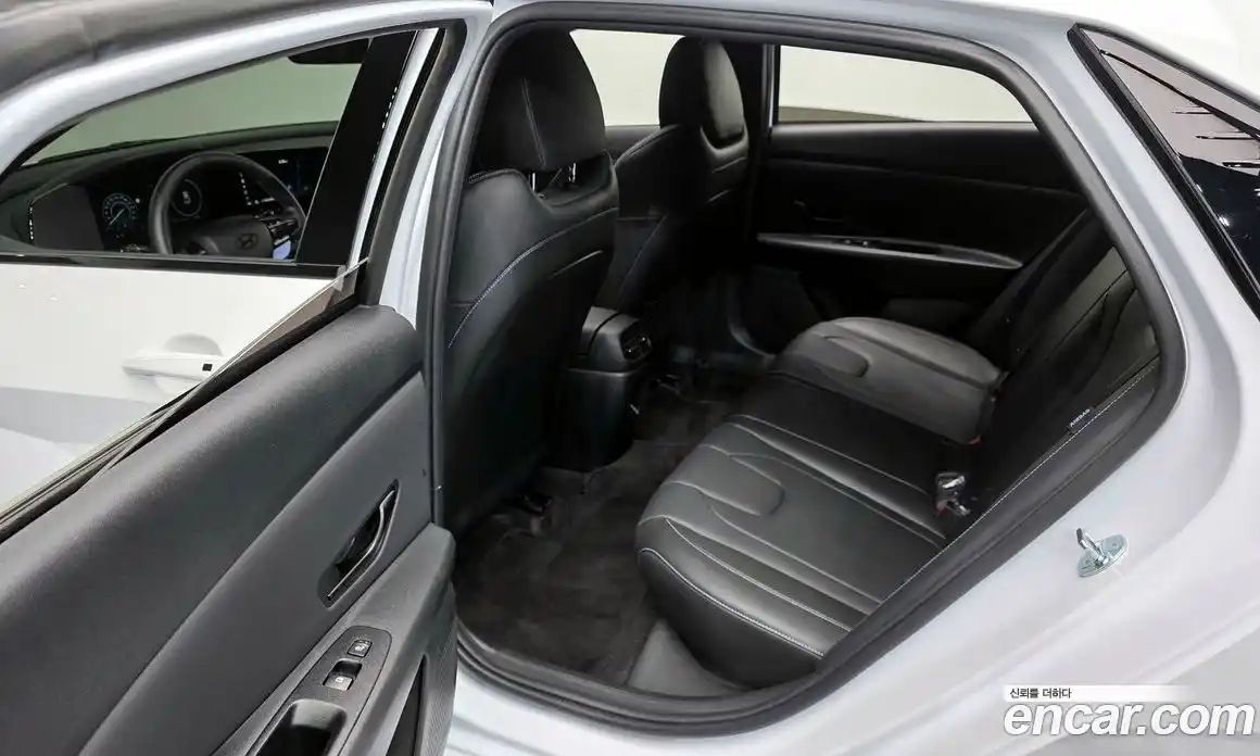 Hyundai Avante 2025 2.0 Механическая в Москве № 1142781, фото 12