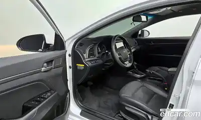 Hyundai Avante 2018 1.6 Автомат в Москве № 1142785, миниатюра 10