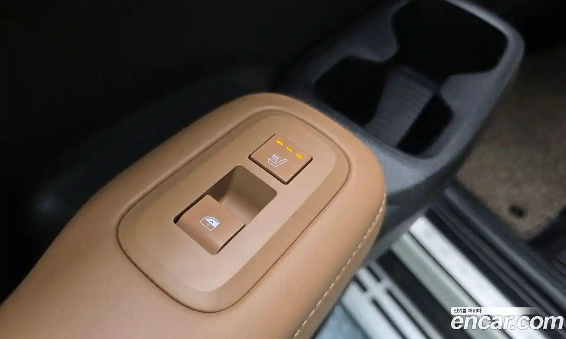 Hyundai Santa Fe 2023 1.6 Автомат в Москве № 1142809, фото 16