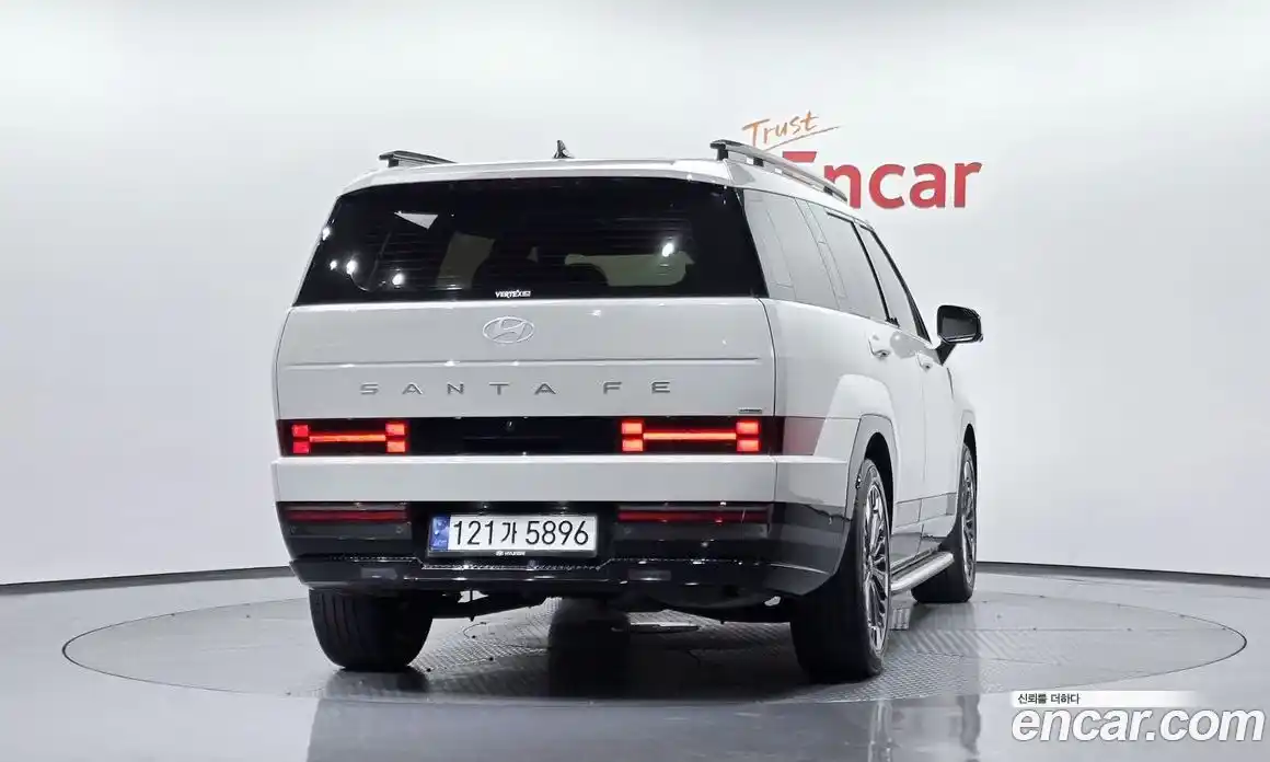 Hyundai Santa Fe 2023 1.6 Автомат в Москве № 1142809, фото 3