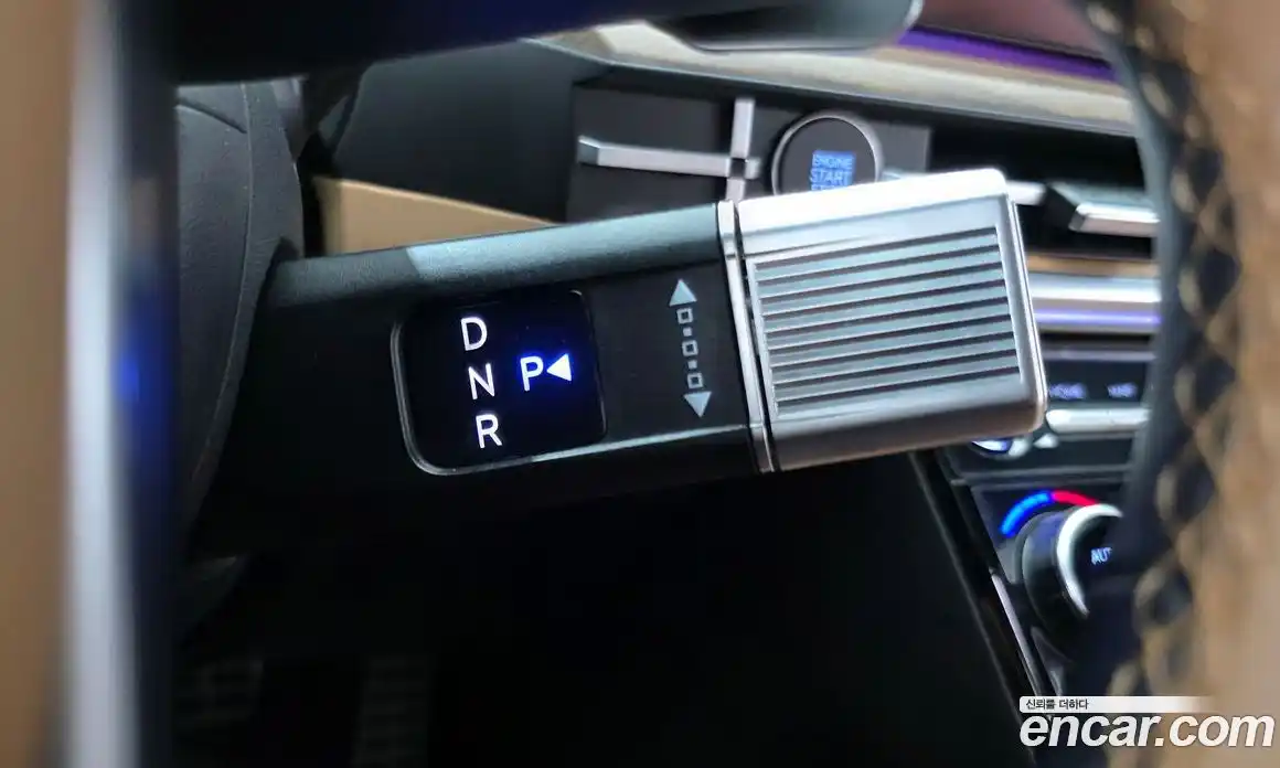 Hyundai Santa Fe 2023 1.6 Автомат в Москве № 1142809, фото 8