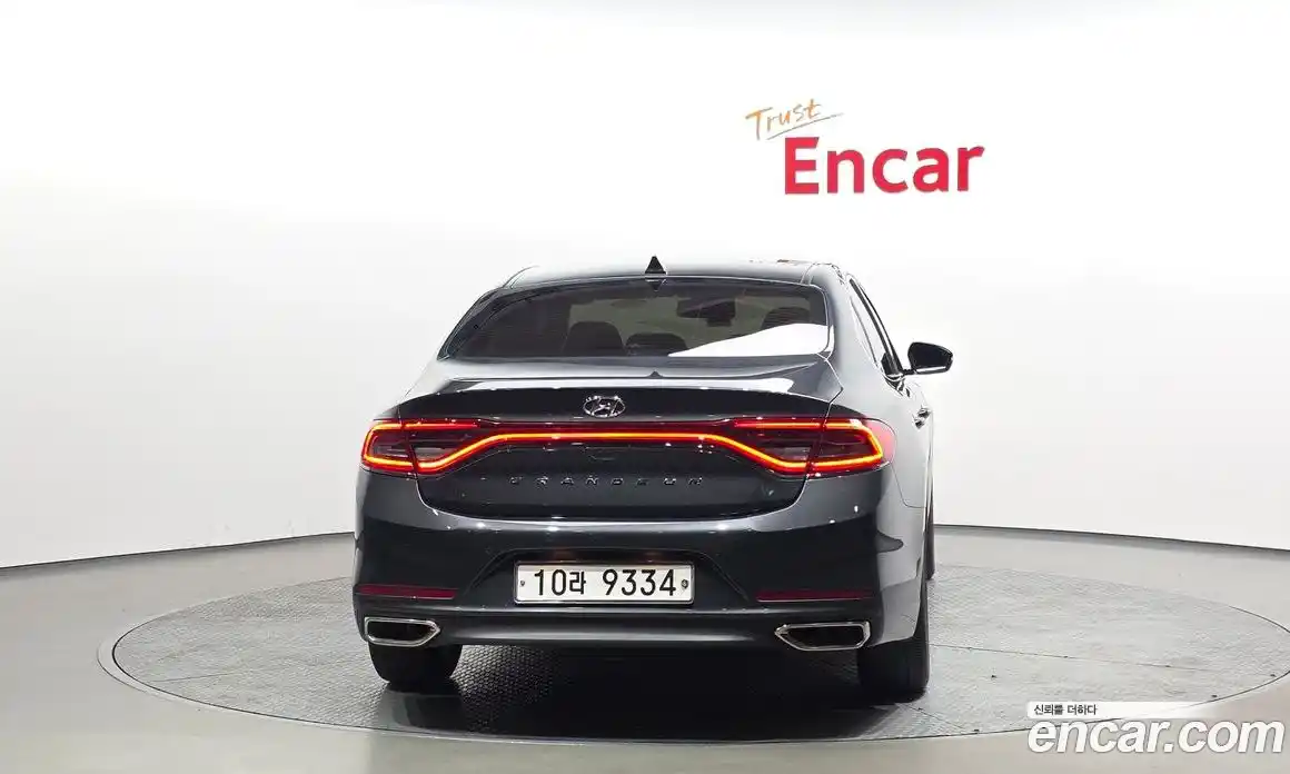 Hyundai Grandeur 2017 2.4 Автомат в Москве № 1142833, фото 4