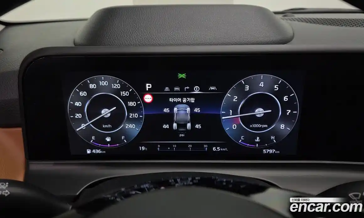 Kia Seltos 2024 1.6 Автомат в Москве № 1142925, фото 8