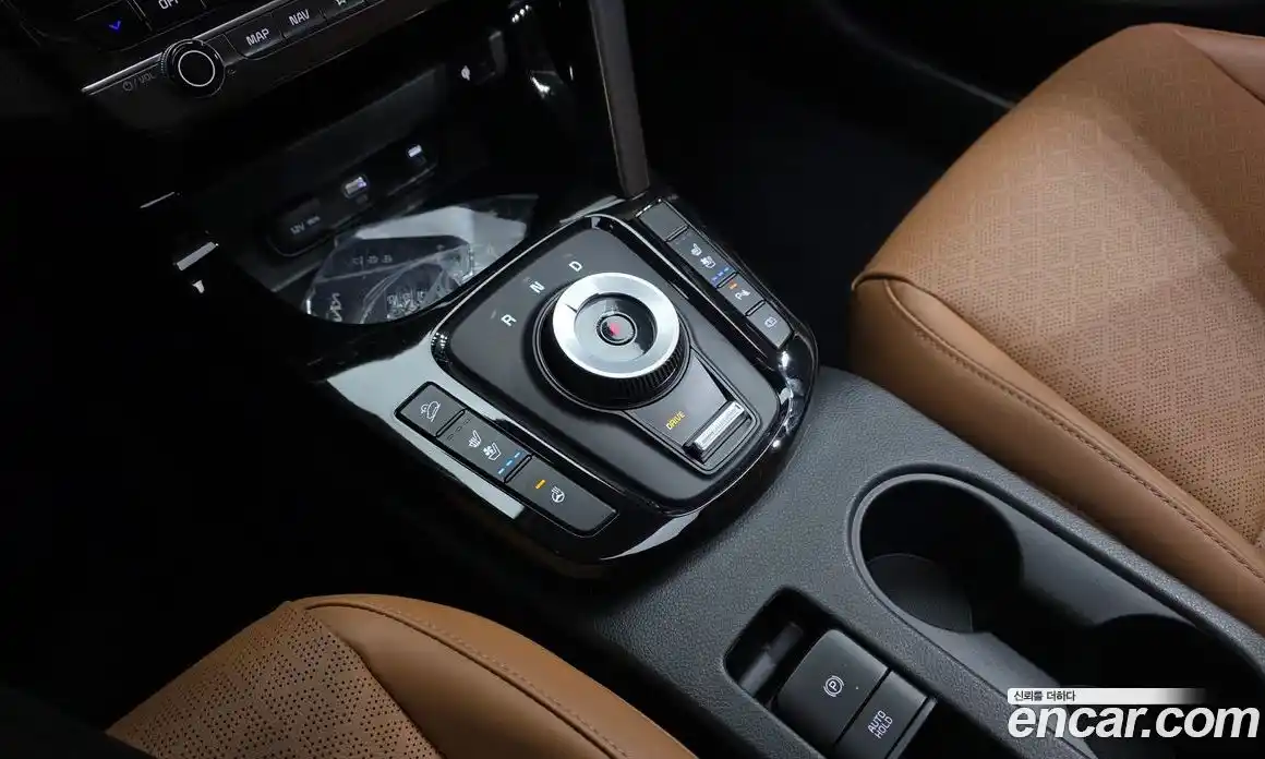 Kia Seltos 2024 1.6 Автомат в Москве № 1142925, фото 9