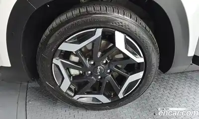 Kia Seltos 2024 1.6 Автомат в Москве № 1142986, миниатюра 5