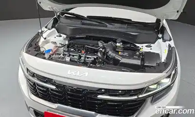 Kia Seltos 2024 1.6 Автомат в Москве № 1142986, миниатюра 6
