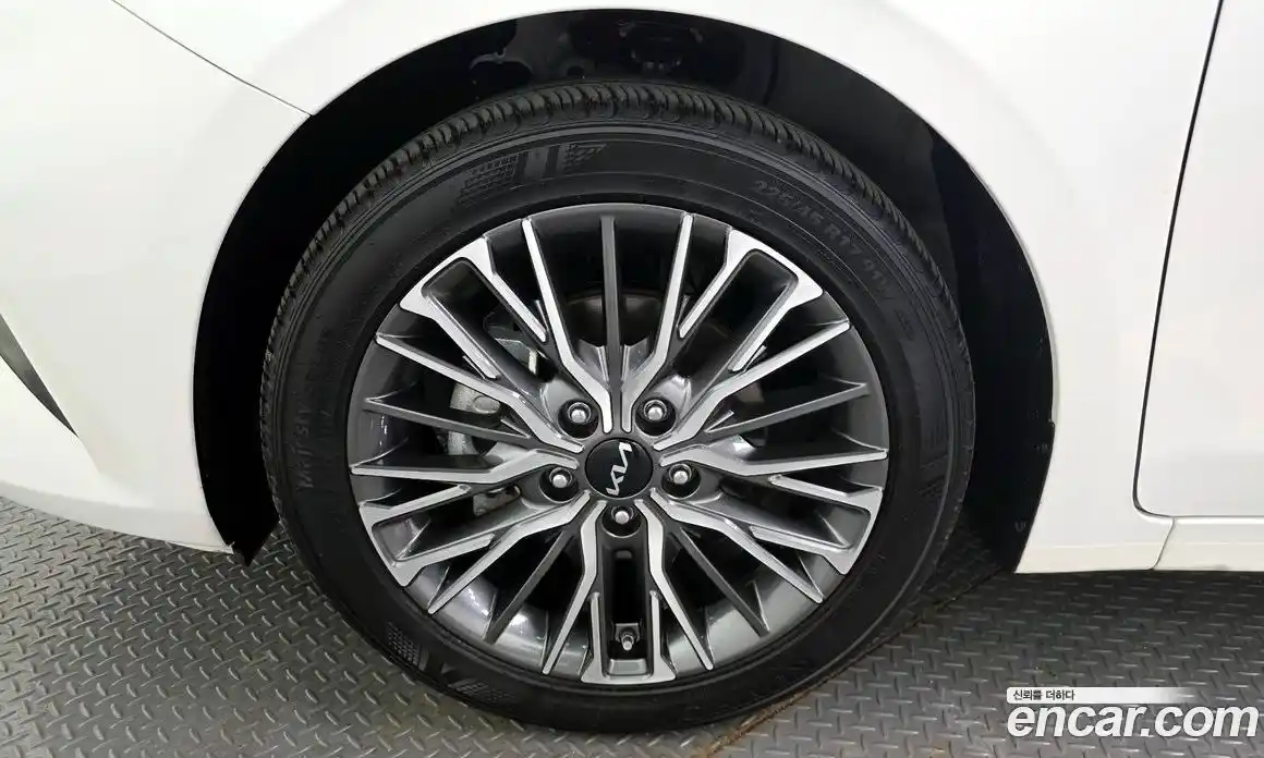 Kia K3 2023 1.6 Автомат в Москве № 1142997, фото 5