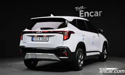 Kia Seltos 2024 1.6 Автомат в Москве № 1143043, миниатюра 2