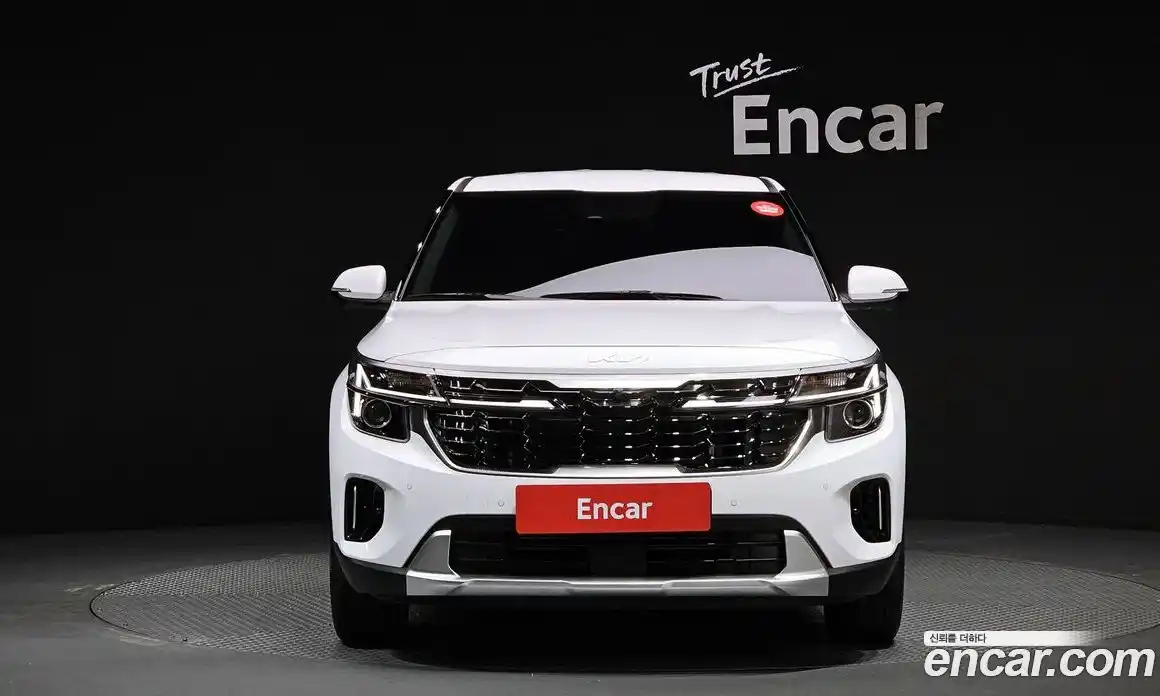 Kia Seltos 2024 1.6 Автомат в Москве № 1143043, фото 3