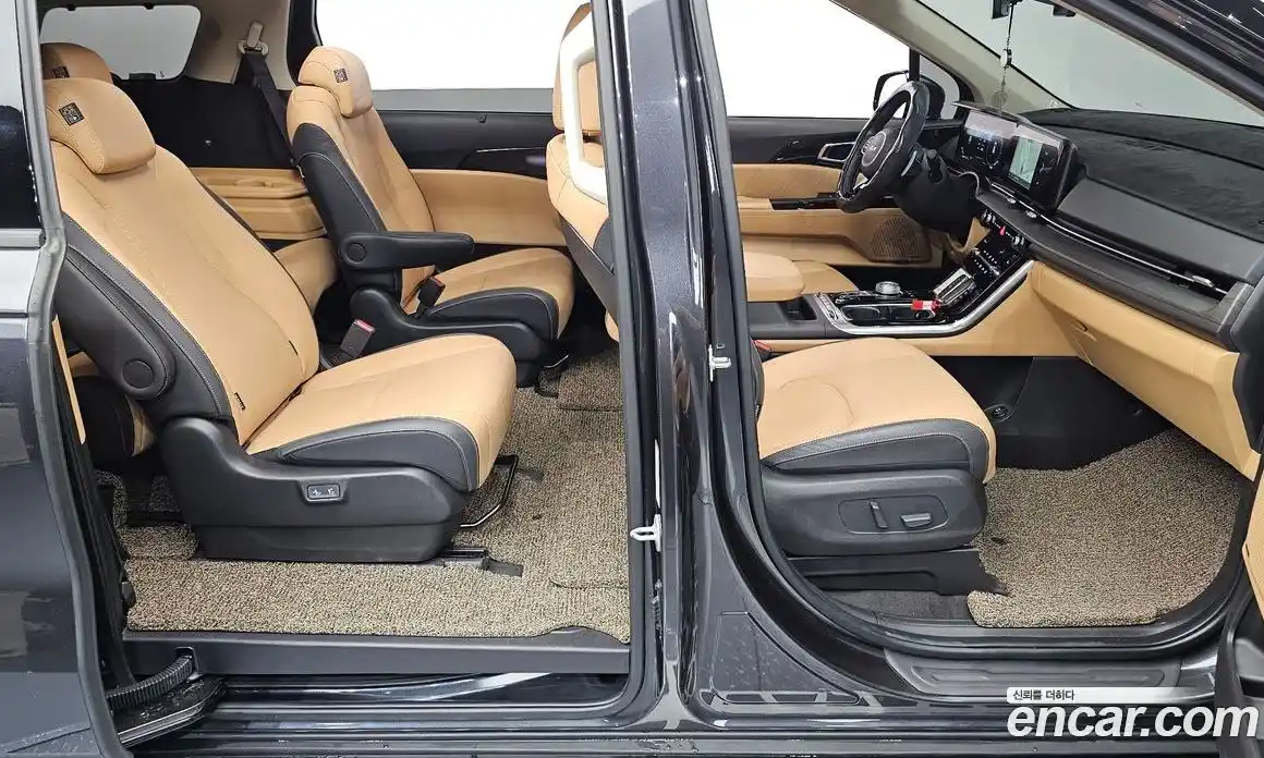 Kia Canival 2023 2.2 Автомат в Москве № 1143140, фото 10