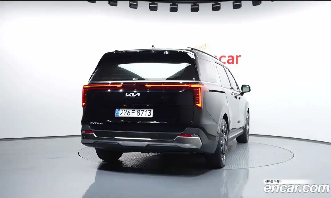 Kia Canival 2024 2.2 Автомат в Москве № 1143150, фото 4