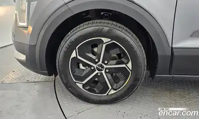 Kia Niro 2022 1.6 Автомат в Москве № 1143319, миниатюра 5
