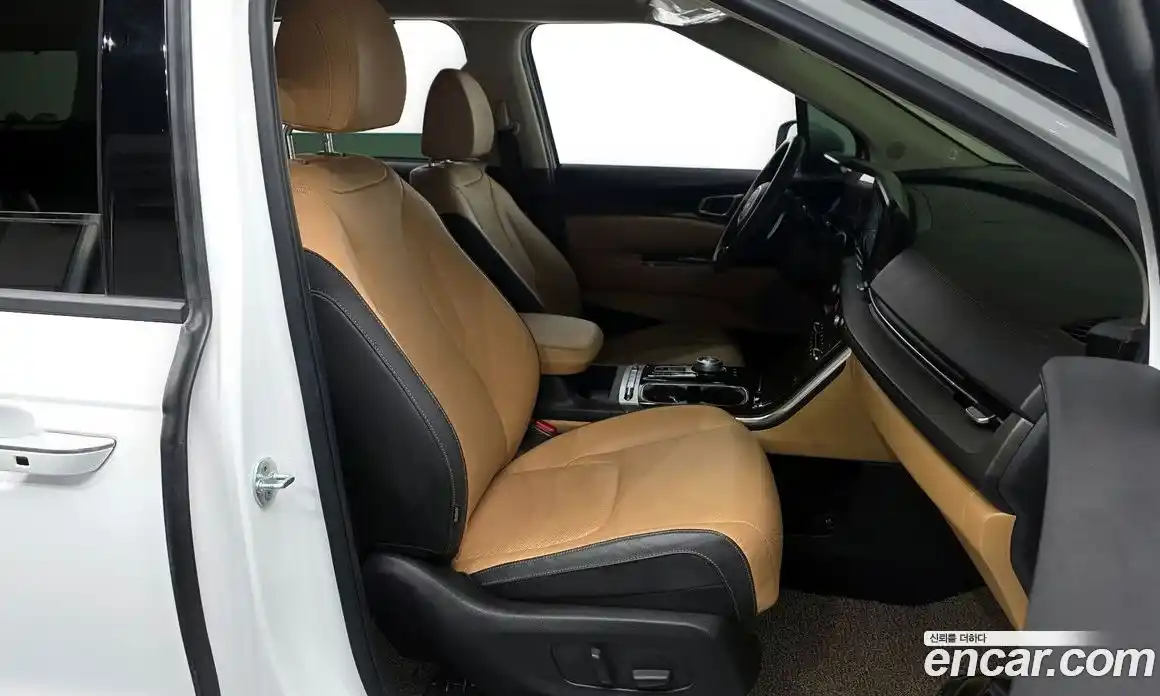 Kia Canival 2022 3.5 Автомат в Москве № 1143339, фото 11