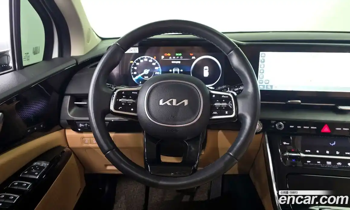 Kia Canival 2022 3.5 Автомат в Москве № 1143339, фото 13