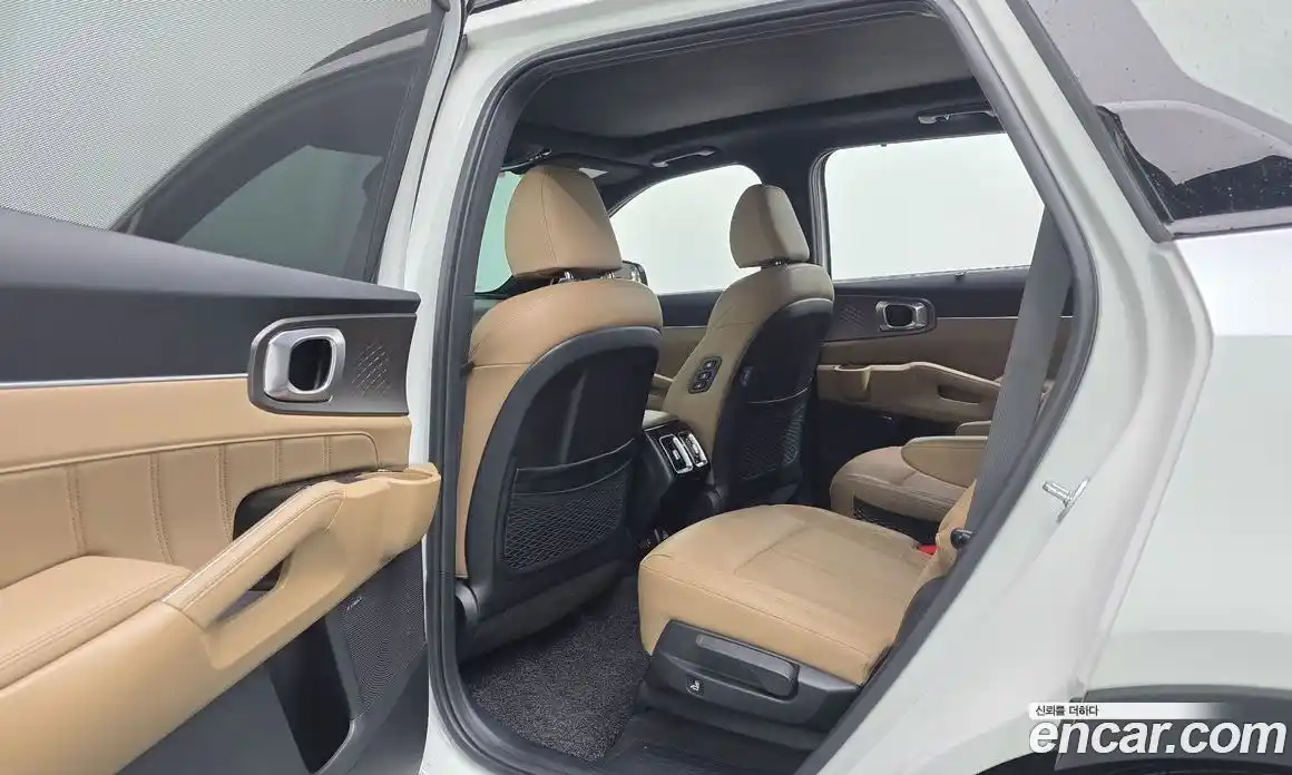 Kia Sorento 2024 1.6 Автомат в Москве № 1143391, фото 17