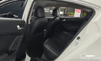 Kia K3 2015 1.6 Автомат в Москве № 1143392, миниатюра 11