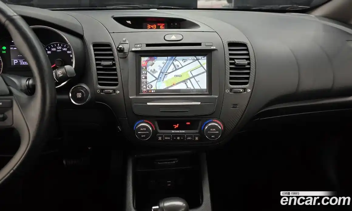 Kia K3 2015 1.6 Автомат в Москве № 1143392, фото 14