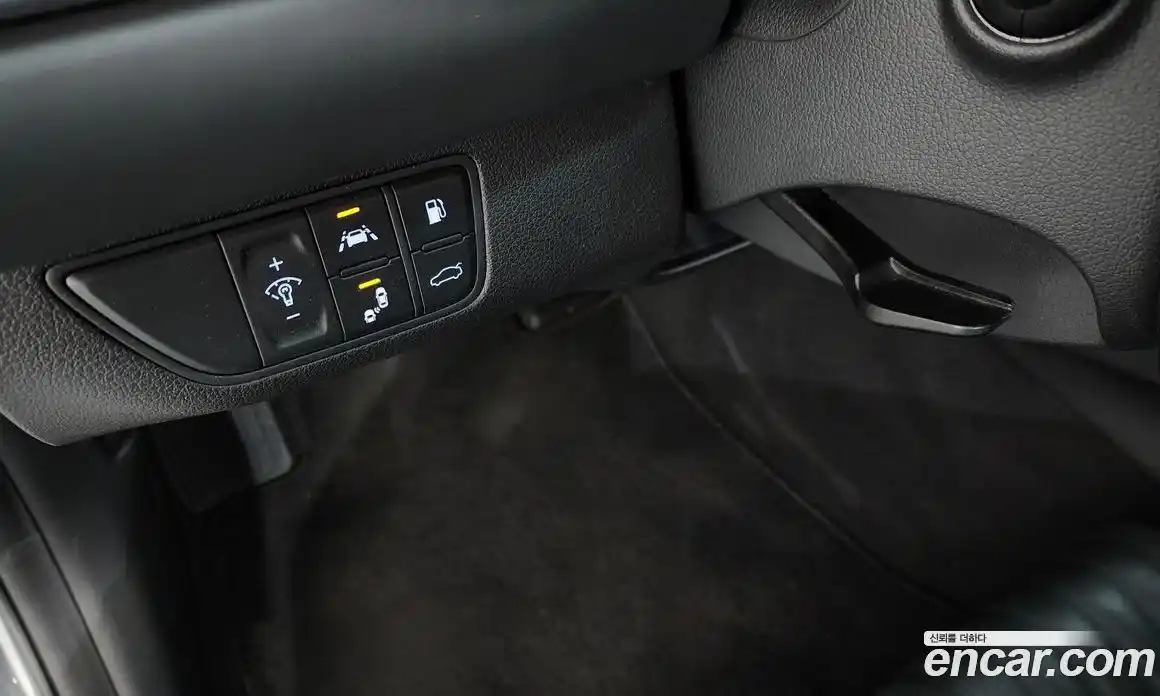 Genesis G70 2018 2.0 Автомат в Москве № 1143692, фото 14