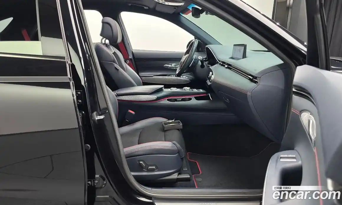 Genesis GV70 2021 2.5 Автомат в Москве № 1143698, фото 9