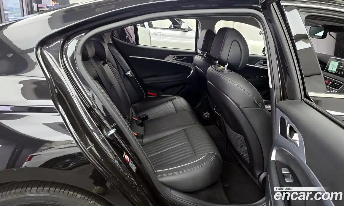 Genesis G70 2018 2.0 Автомат в Москве № 1143724, фото 12