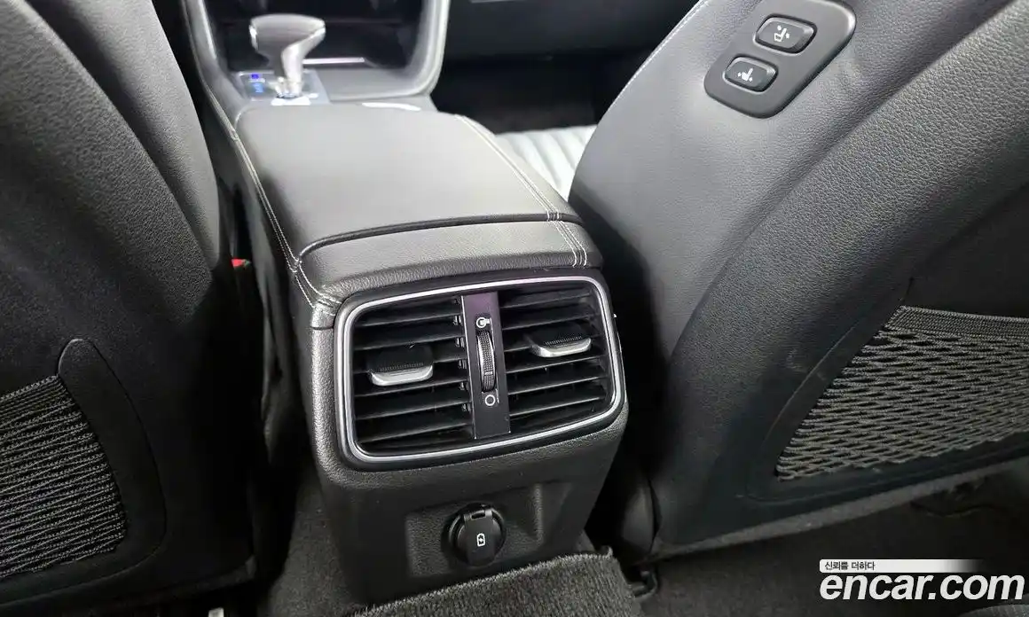 Genesis G70 2018 2.0 Автомат в Москве № 1143724, фото 19