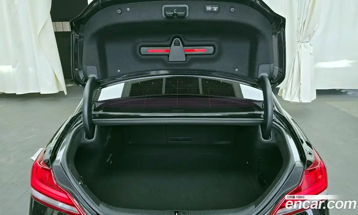 Genesis G70 2018 2.0 Автомат в Москве № 1143724, фото 20