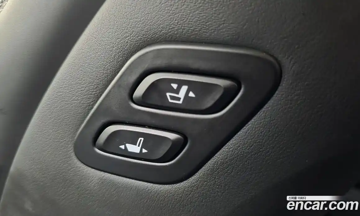 Genesis G90 2019 5.0 Автомат в Москве № 1143725, фото 18