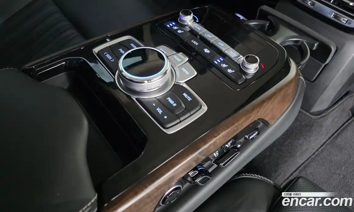 Genesis G90 2019 5.0 Автомат в Москве № 1143725, фото 19