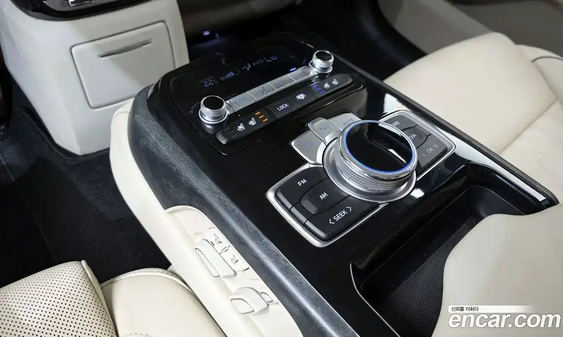 Genesis G90 2019 3.8 Автомат в Москве № 1143773, фото 18