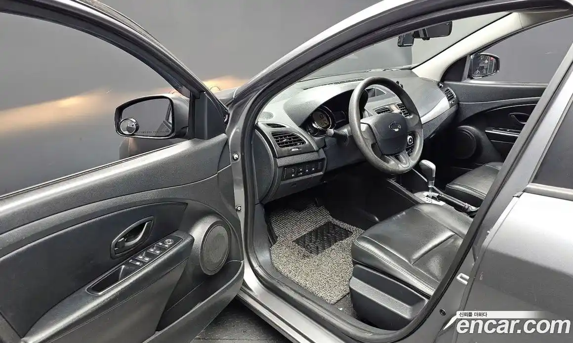 Renault SM3 2016 1.6 гидро в Москве № 1146588, фото 11