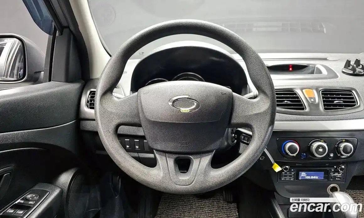 Renault SM3 2016 1.6 гидро в Москве № 1146588, фото 13