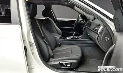 BMW 3-Series 2017 2.0 гидро в Москве № 1146599, миниатюра 10