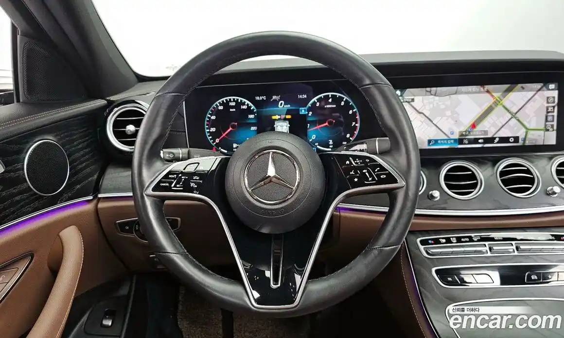 Mercedes-Benz E-Class 2023 2.0 гидро, фото 13