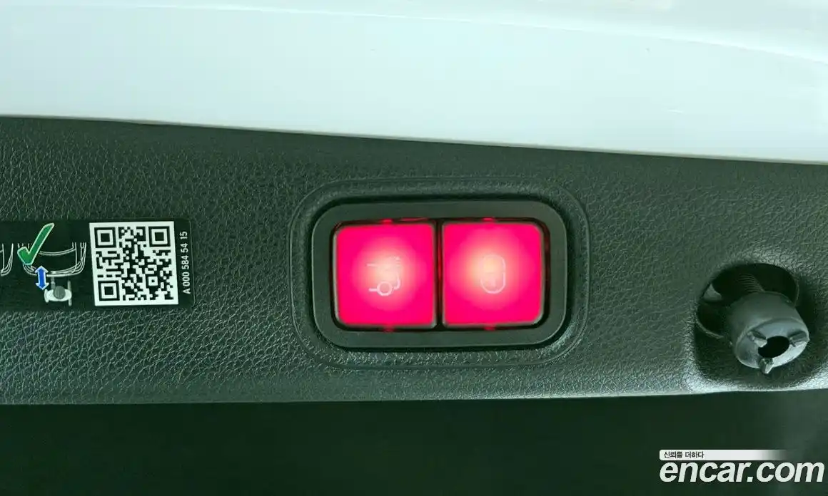 Mercedes-Benz E-Class 2023 2.0 гидро, фото 18