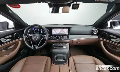 Mercedes-Benz E-Class 2023 2.0 гидро, миниатюра 7