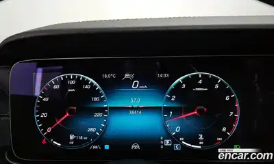 Mercedes-Benz E-Class 2023 2.0 гидро, миниатюра 8