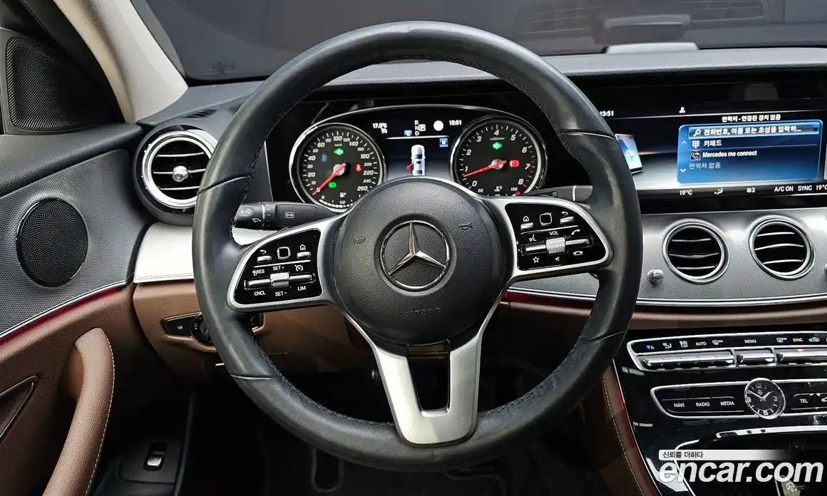 Mercedes-Benz E-Class 2018 2.0 Автомат в Москве № 1147916, фото 13