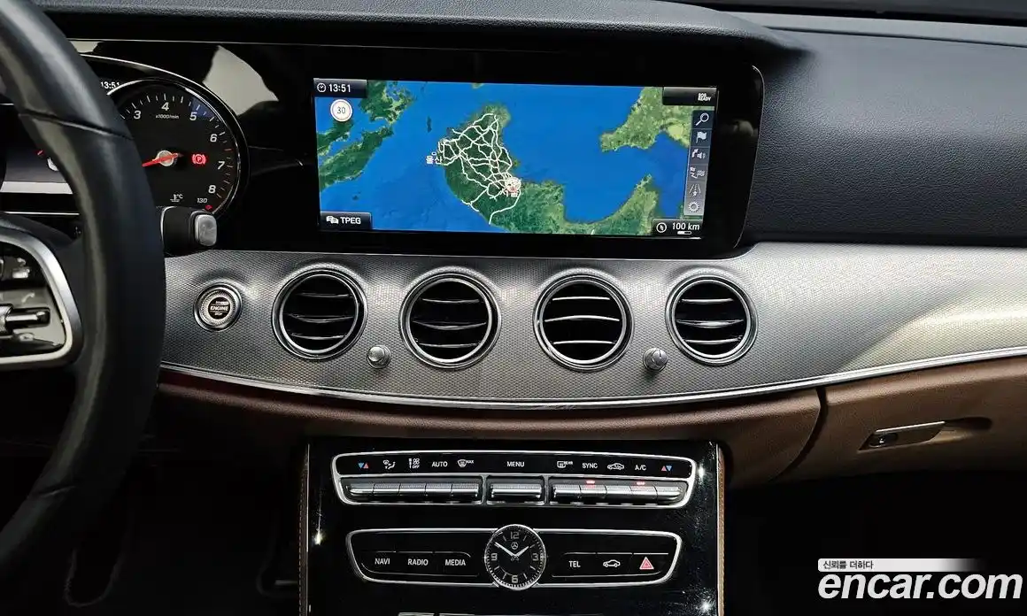 Mercedes-Benz E-Class 2018 2.0 Автомат в Москве № 1147916, фото 14