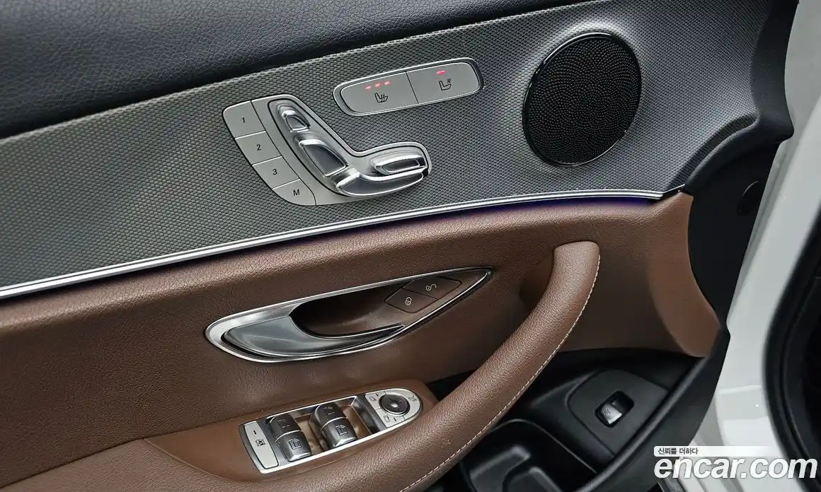 Mercedes-Benz E-Class 2018 2.0 Автомат в Москве № 1147916, фото 17