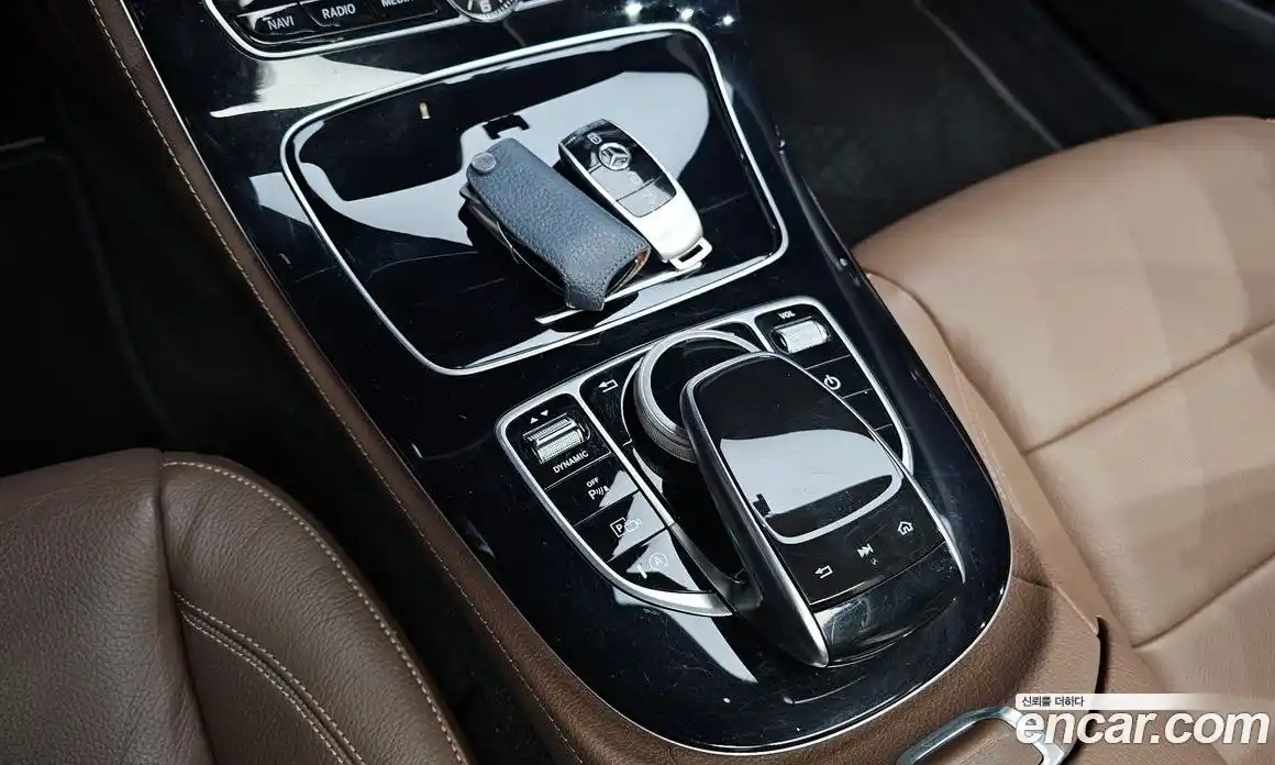 Mercedes-Benz E-Class 2018 2.0 Автомат в Москве № 1147916, фото 19