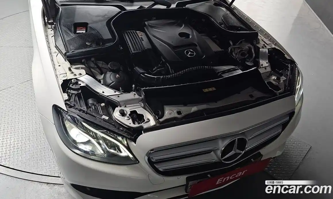 Mercedes-Benz E-Class 2018 2.0 Автомат в Москве № 1147916, фото 6