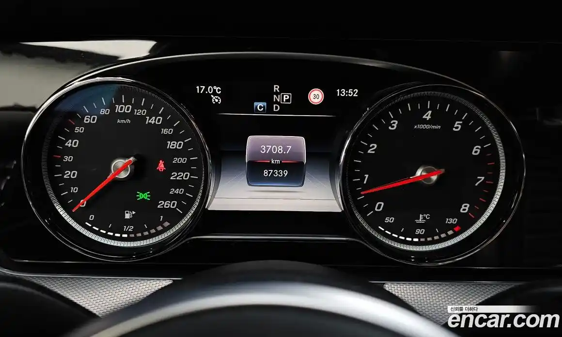 Mercedes-Benz E-Class 2018 2.0 Автомат в Москве № 1147916, фото 8