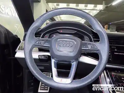 Audi Q8 2021 3.0 гидро в Москве № 1149012, миниатюра 8