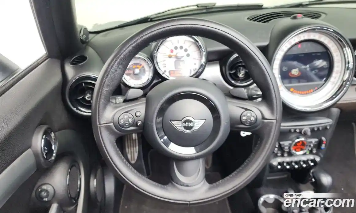 Mini Cooper Convertible 2012 1.6 гидро в Москве № 1149852, фото 12