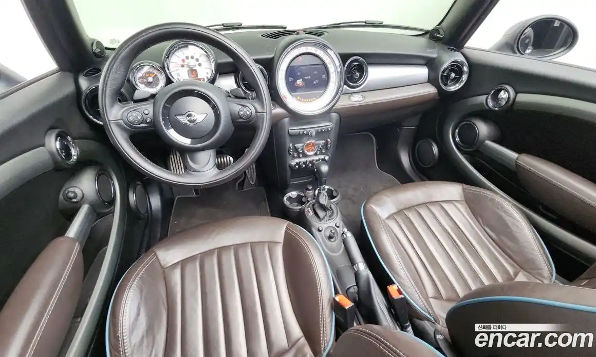 Mini Cooper Convertible 2012 1.6 гидро в Москве № 1149852, фото 6