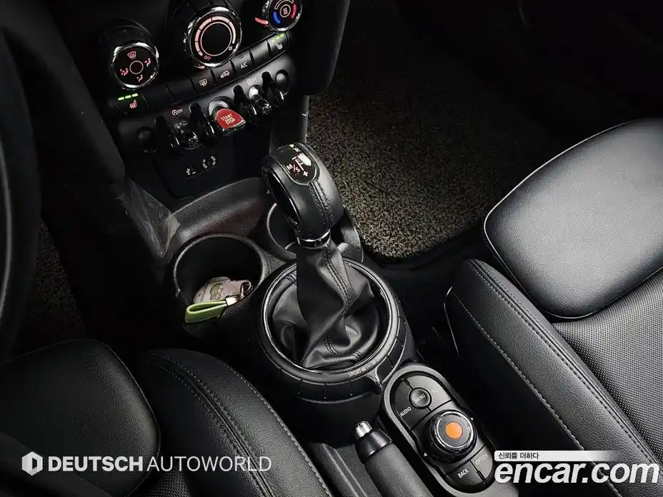 Mini Cooper 2016 1.5 гидро в Москве № 1150218, фото 9