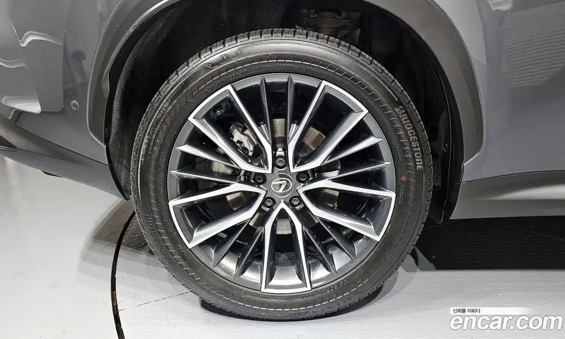 Lexus NX 2024 2.5 гидро в Москве № 1150713, фото 5