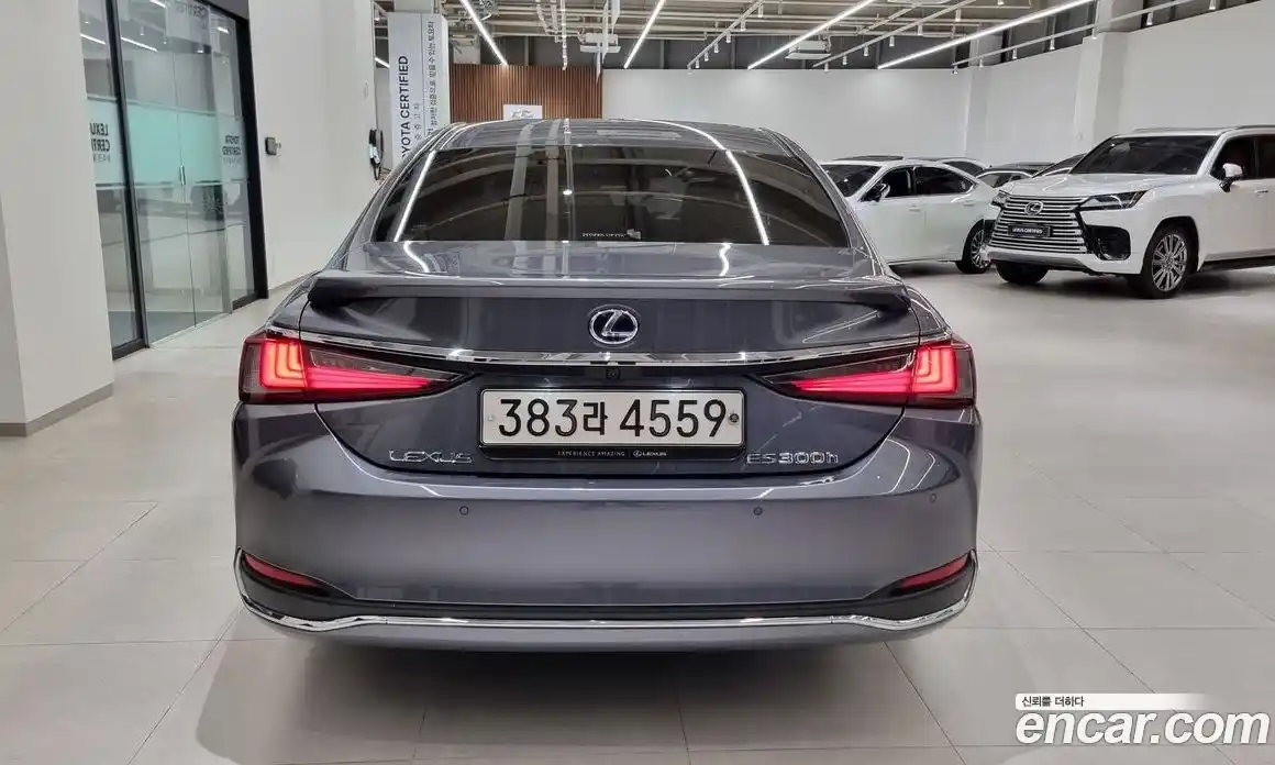 Lexus ES 2021 2.5 вариатор в Москве № 1150912, фото 4
